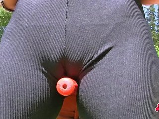 Bukan main bokong buah dada besar rambut pirang remaja di sempit lycras! super lekukan vagina di pakaian!